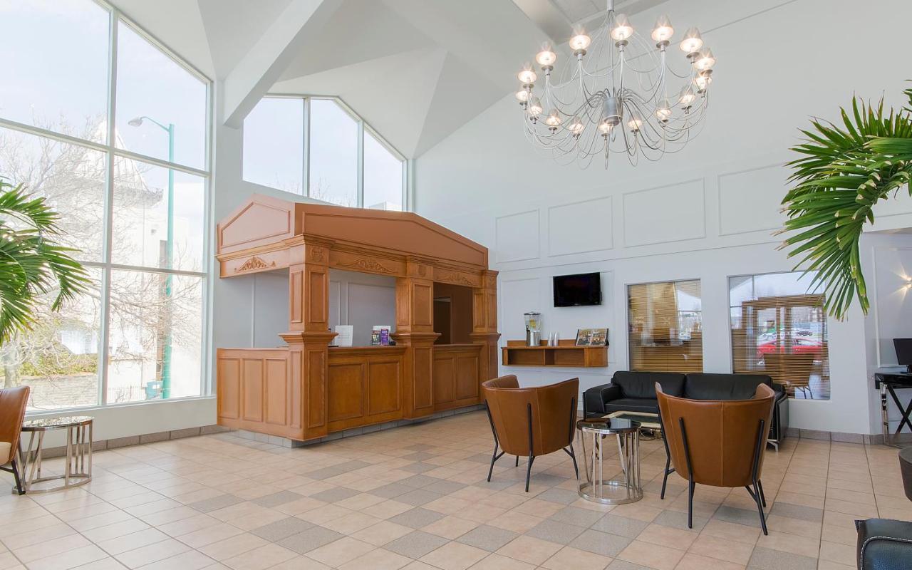 Auberge Quebec Hotel